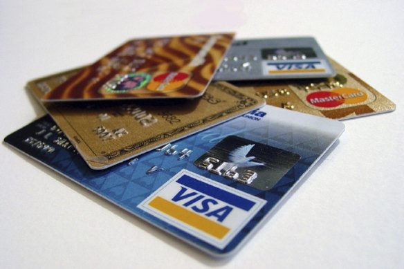 Australians have slashed their credit card debt accruing interest by more than $7 billion in the past 18 months.