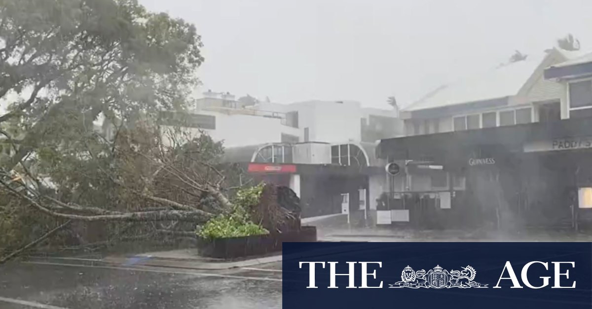 Cyclone Jasper crashes into Queensland coast, with fruit pickers in panic - Vimarsana News