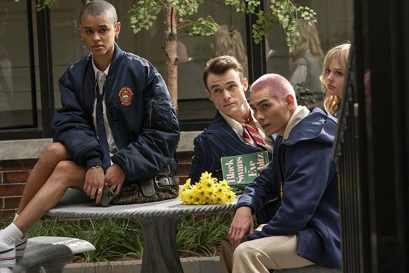 The Queen B, Julien (Jordan Alexander).