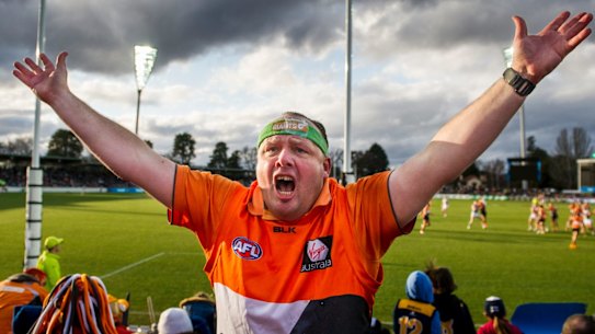 Giants lock in afternoon footy, Hawks and eye new deal with ACT govt