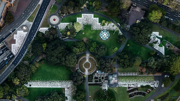 Jonathan Jones' barrangal dyara (skin and bones) at the  Royal Botanic Garden in 2016.