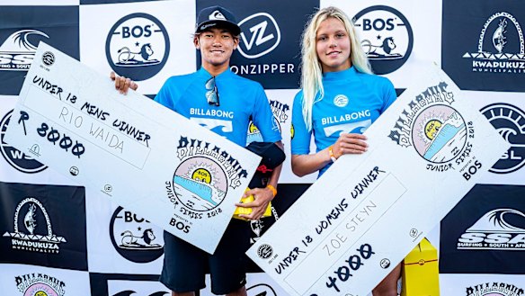 Same task, half the money ... the Billabong Junior Series Ballito Pro Junior winners, Rio Waida  of Indonesia and Zoe Steyn of South Africa.