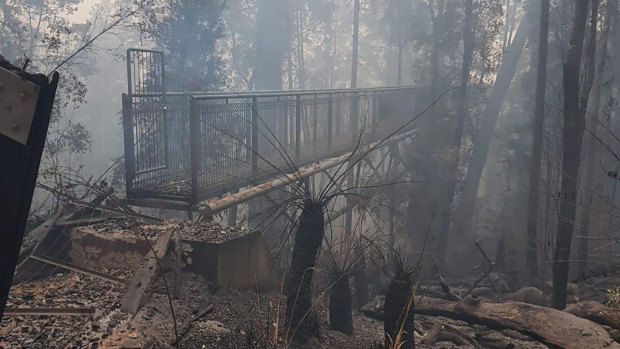 Tasmanian tourist attraction, the Tahune Airwalk near Huonville, was damaged by fire on Monday night.