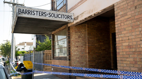 A man has died in a suspicious house fire in St Kilda.