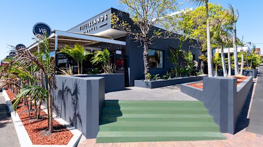 Ludlow Hospitality is selling the recently refurbished Five Islands Hotel, in the Wollongong Suburb of Cringila.