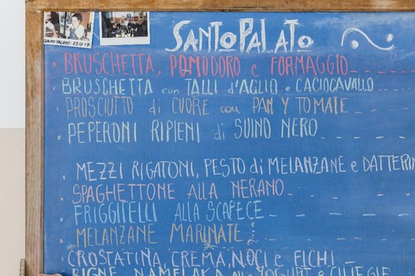 The menu at Santo Palato.