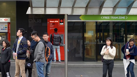 French outdoor advertising giant JCDecaux will construct 22 new digital billboards on city tram stops in Collins, Bourke and Swanston streets.