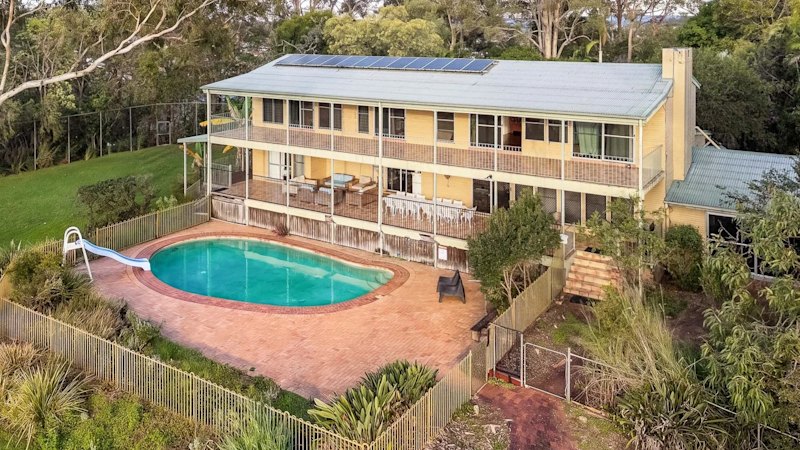 Hilltop Brisbane estate sells for $7.8 million as sellers donate proceeds to charity