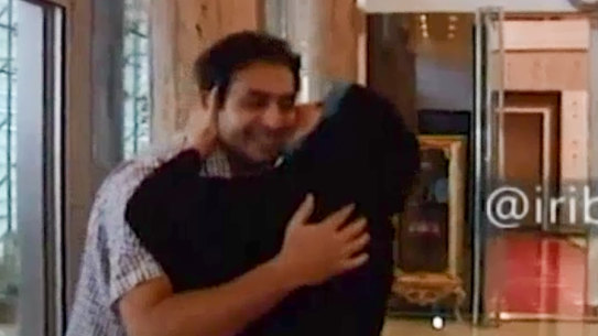 Iranian state TV has aired footage of, Mr Dehbashi Kivi returning home after 13 months in custody in Australia.