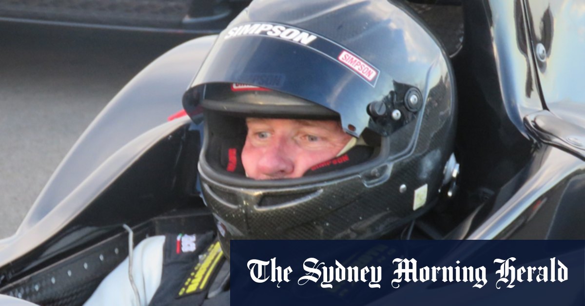Champion racing car driver Darren Barlow killed during event in Sydney