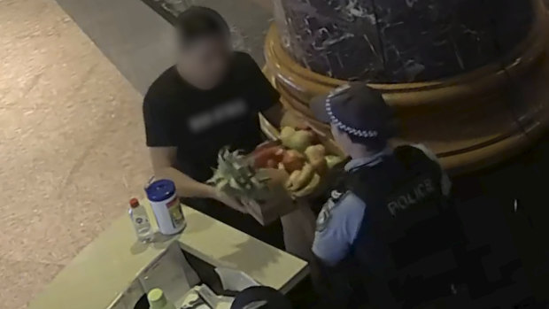 A man arrived at the Sheraton Grand Sydney Hyde Park on Thursday carrying a fruit box which he claimed to be delivering to a man inside the hotel.