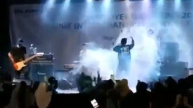 Indonesia Tsunami Band Seventeen Washed Away While On Stage In Horrific Tsunami