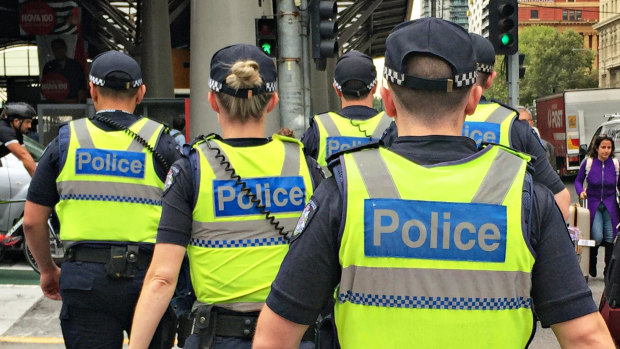 Police union wins battle for nine-day fortnight, endorses new pay deal