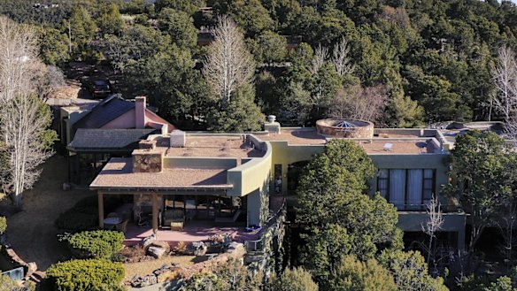 Gene Hackman and his wife Betsy Arakawa’s house following the couple’s deaths.