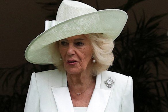 The Cullinan V brooch pinned to Queen Camilla’s Fiona Clare dress.