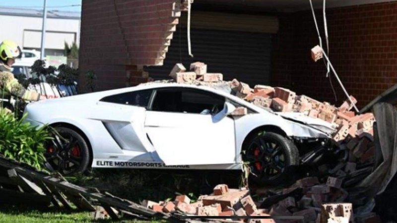 Lamborghini Burnout Crash