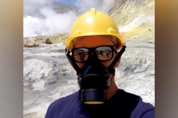 Allessandro Kauffman filmed his tour of Whakaari/White Island - one of the last before Monday's eruption.