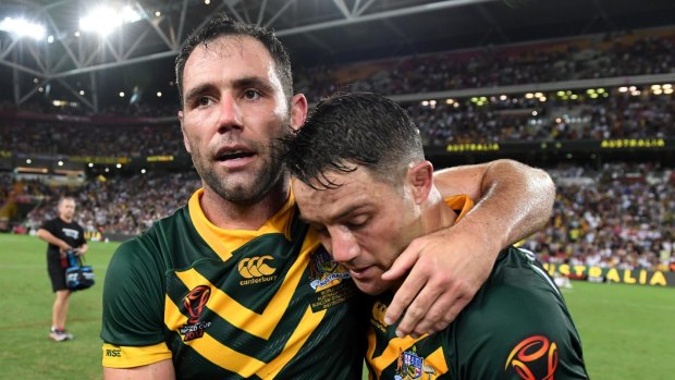 Smith and Cronk celebrate a Kangaroos' win in 2017. 