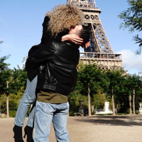 Lillian Khallouf's boyfriend Moei popped the question in Paris, and she said yes. 