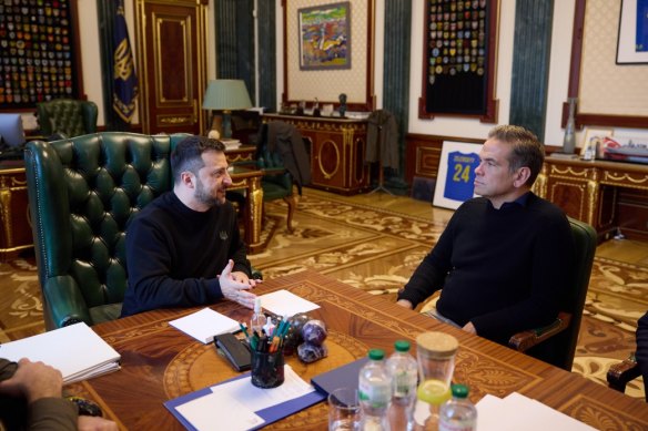 Ukrainian President Volodymyr Zelensky praised News Corp chairman Lachlan Murdoch for travelling to Kyiv