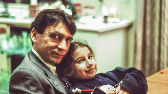 Jacob Goldstein with his daughter Elissa Goldstein in 1992.