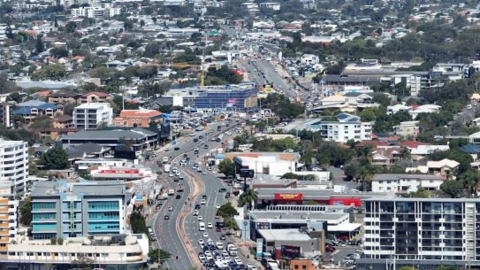 Traffic on Gympie Road could increase from 80,000 vehicles per day to 110,000 each day, prompting calls for a tunnel from Kedron to Carseldine.