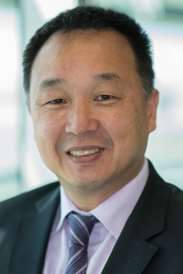 Professor Henry Woo criticised Dr Teo on Twitter over his charging practices and choices about surgeries. 