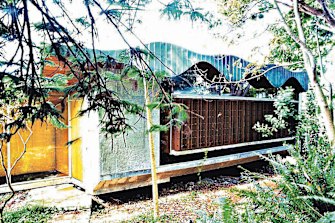 Buhrich House II in Castlecrag was designed and built by architect Hugh Buhrich for himself and his wife Eva.