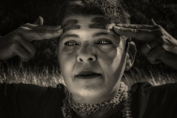 A portrait of Indigenous activist Emma Lee (not the portrait prize finalist).

