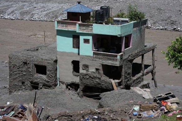 The âmiracle houseâ that survived Nepalâs floods