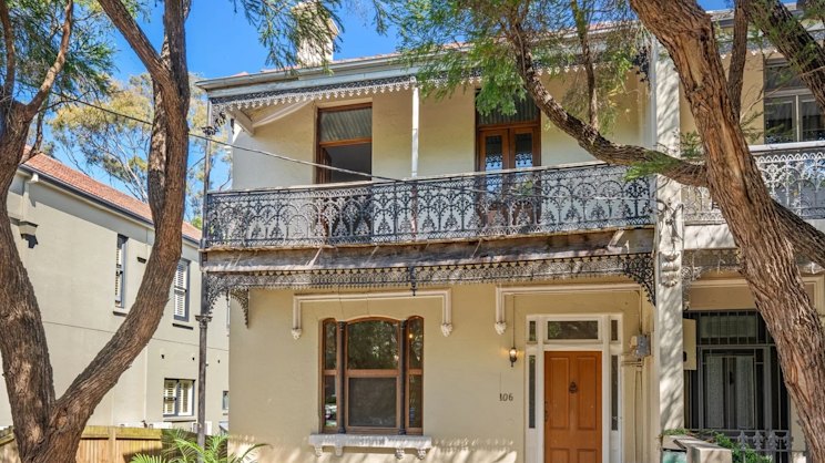 smh.com.au - Carmen Forward - Family pays $220,000 above reserve for Stanmore 'renovators delight'