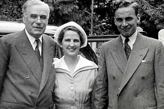 The Oxford University student Rupert Murdoch with his father, Sir Keith, and mother, Elisabeth, in 1950.