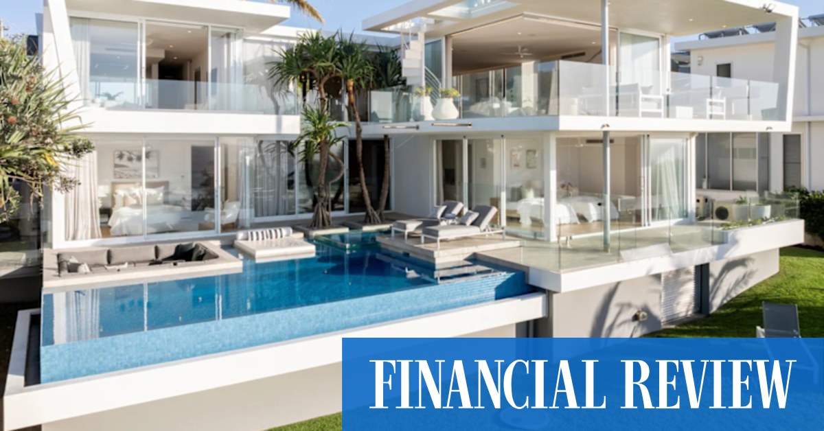 Melbourne fund manager lists $20m plus Noosa beachfront