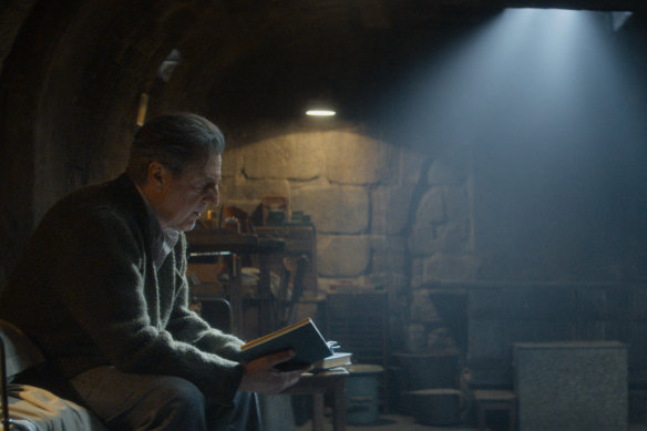 Daniel Auteuil as Haffmann, trapped in his own basement.