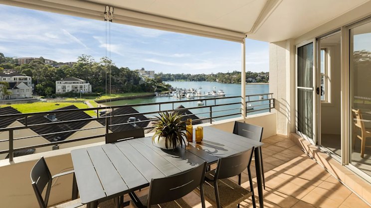 smh.com.au - Elizabeth Redman - 'Most challenging market in 30 years': Inner west vendors cut reserve to sell waterfront home