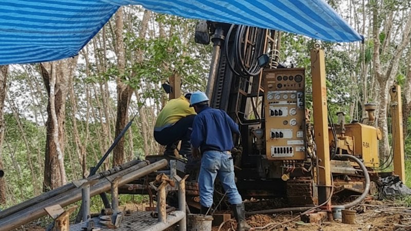 Flagship tables huge Thai tungsten target