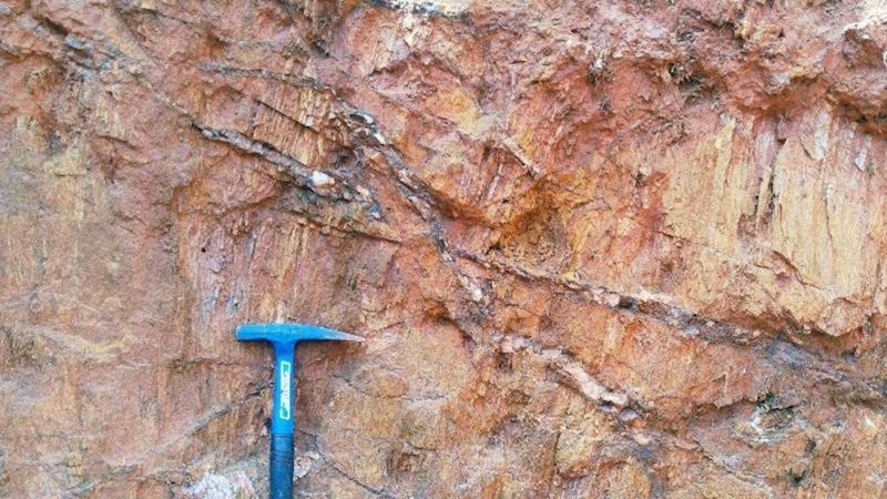 Dalaroo locks in 2.5km gold drill target in West Africa