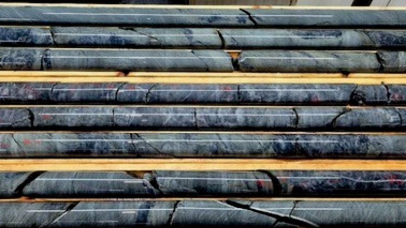 Olympio drill core lights up with visible gold in Quebec