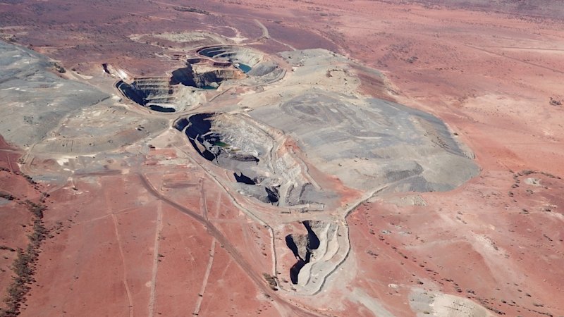 Star Minerals strikes shallow gold to extend its WA mine life