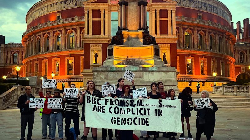 Pianist cancelled by MSO says orchestra’s brand has ‘nosedived’, after London protest