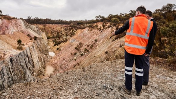 Aureka Limited management inspecting the high-grade Comstock open pit within its St Arnaud gold project in western Victoria.