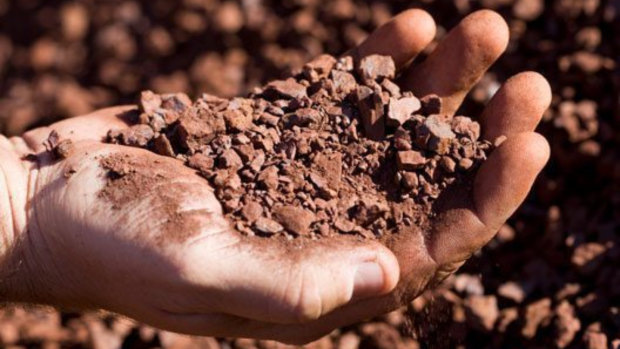 Macarthur Minerals will focus on its Moonshine magnetite project after selling the mining rights to its Ularring iron ore play.