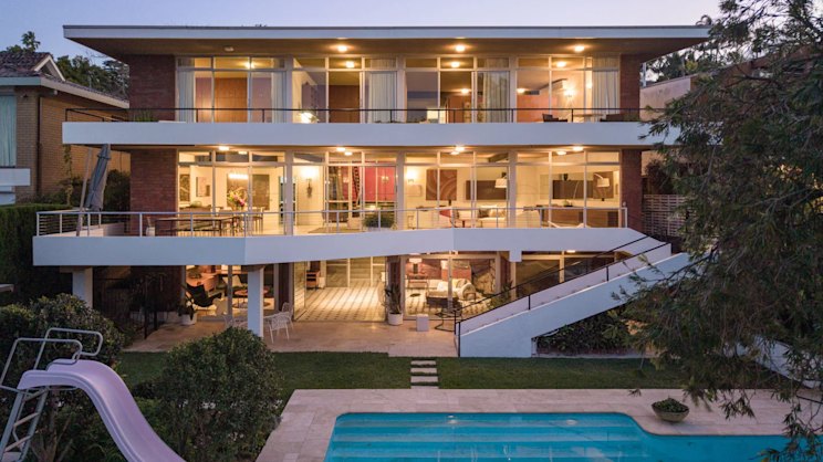 smh.com.au - Elizabeth Redman - Architect-designed Sydney home fetches $12m, defying weak auction market