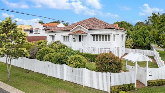 10 Wahroonga Road Ashgrove, was one of the successful sellers at auction at the weekend.