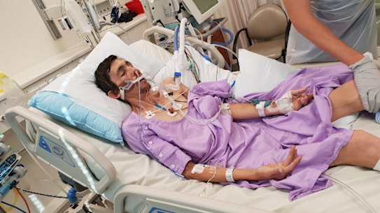 Anthony White, a 36 year old Gold Coast stonemason, thought he had pneumonia, which turned out to be silicosis.