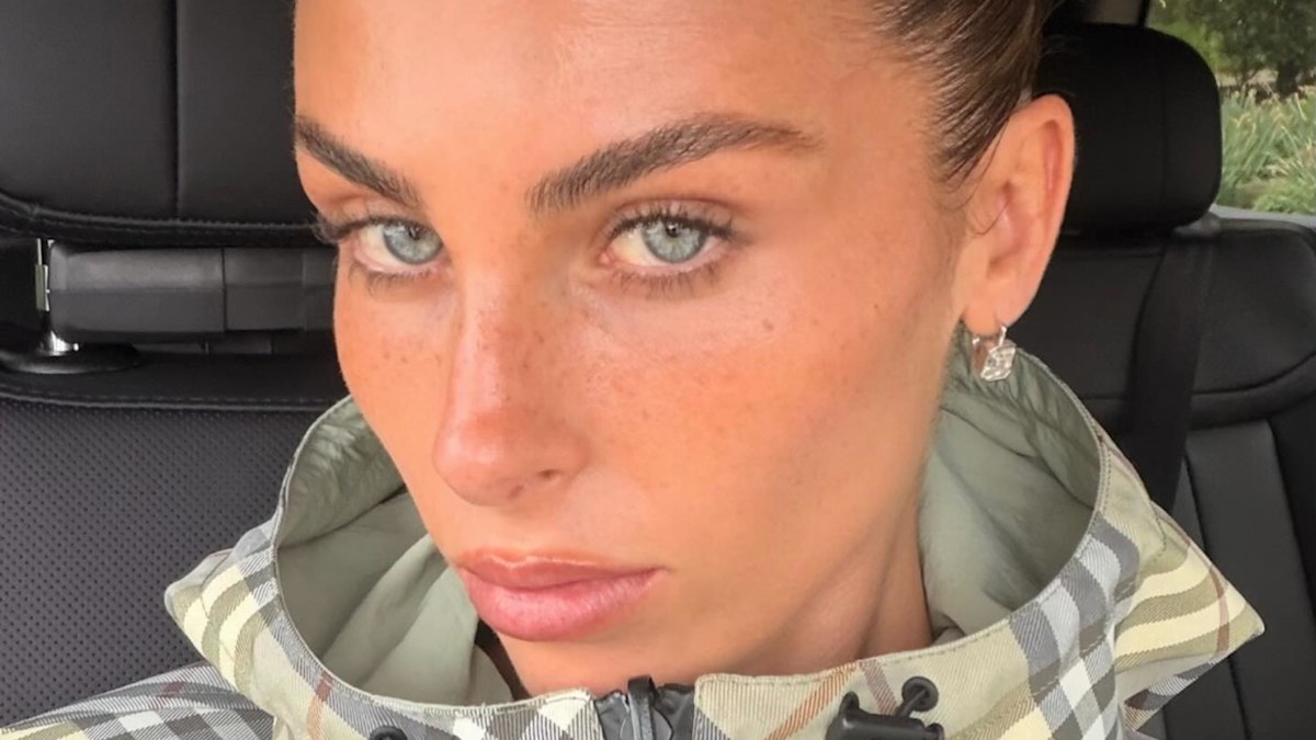 Social media star Paige Lorenze sparks online feud with local store over ‘no influencer’ sign