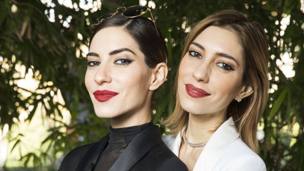 Lisa Origliasso, left, with her sister Jessica in 2016. 