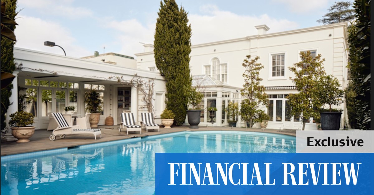 Luxury property sales: Investor Julian Babarczy pays $23.5m for tile king's Toorak home - Vimarsana News