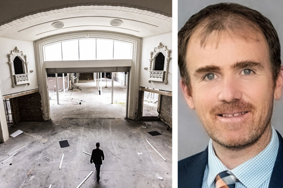 A leaked report from the Local Government Inspectorate has criticised ex-Hepburn Shire CEO Aaron van Egmond for his management of The Rex redevelopment in Daylesford.