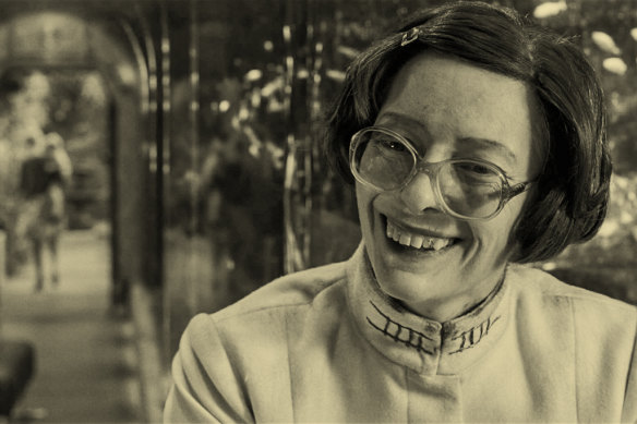 Tilda Swinton sporting teeth by Chris Lyons in the movie Snowpiercer.